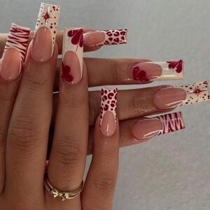 24pc Press On Nail Set from the Nail Bar 💅